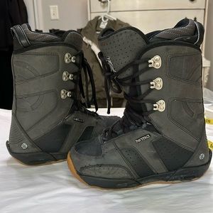 Sentinel Nitro Snowboard Boots size 7